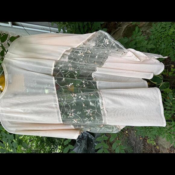 Paperoc  Sheer Pale Pink With Embroidered Flowers Kimono,Coverup  Size Large - Picture 7 of 9